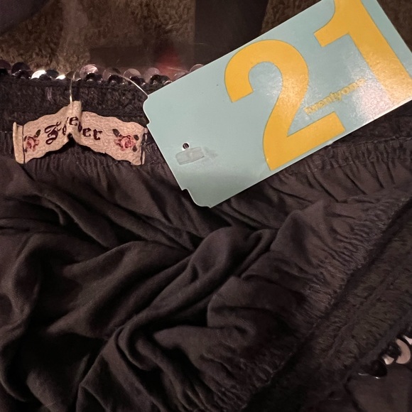 Forever 21 F21 NWT halter top with sequins gray XS - Picture 3 of 6